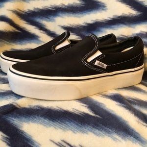 Platform black vans